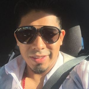 Meet your Posher, Eduardo